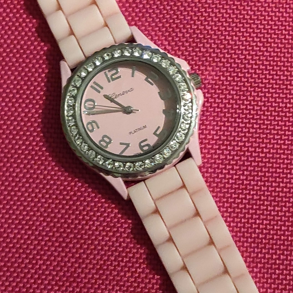 Silicone Pink Watch!